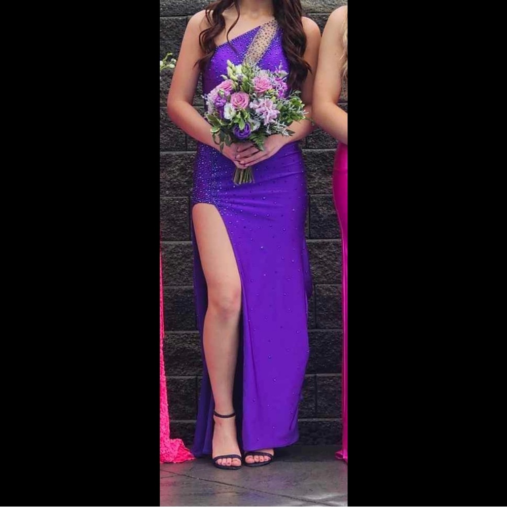 Stunning Purple One-Shoulder Prom Dress